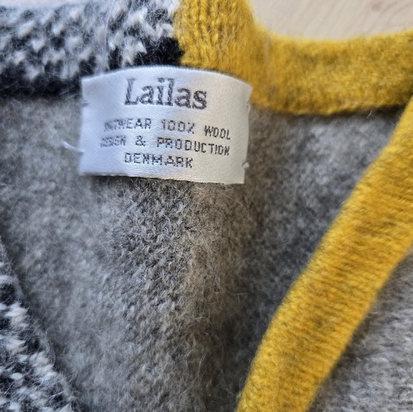 Lailas Denmark  100% Wool Sweater - Picture 3 of 6